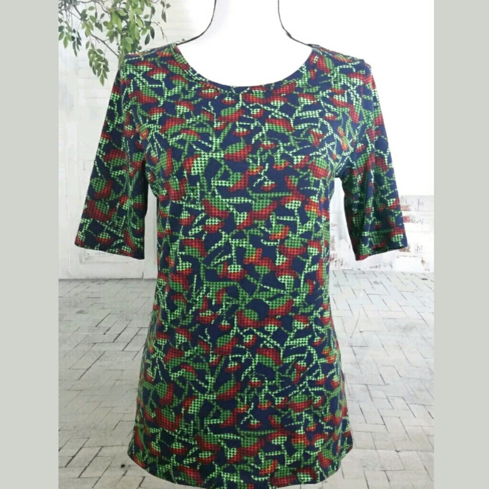LulaRoe simply comfortable tee shirt Sz M blue nwt